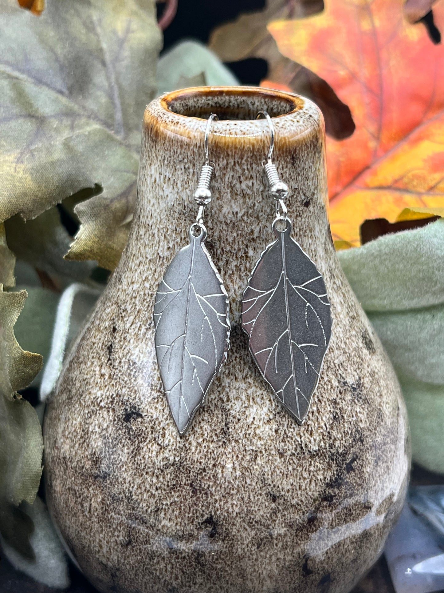 Stainless leaf